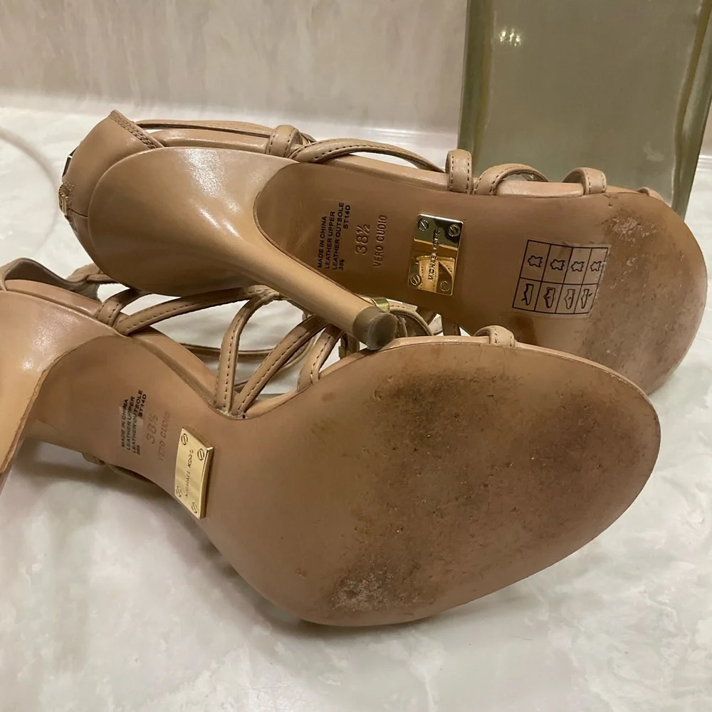 Michael Kors Charlene Strappy Sandals in Nude Leather w/ gold detail Sz 8 / 38.5 - Picture 10 of 15